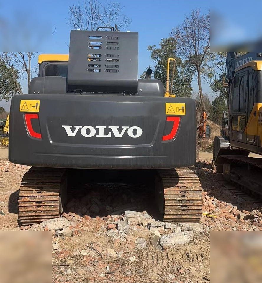 VOLVO EC210 - Lánctalpas kotró: 3 kép. VOLVO EC210 - Lánctalpas kotró: 3 kép.