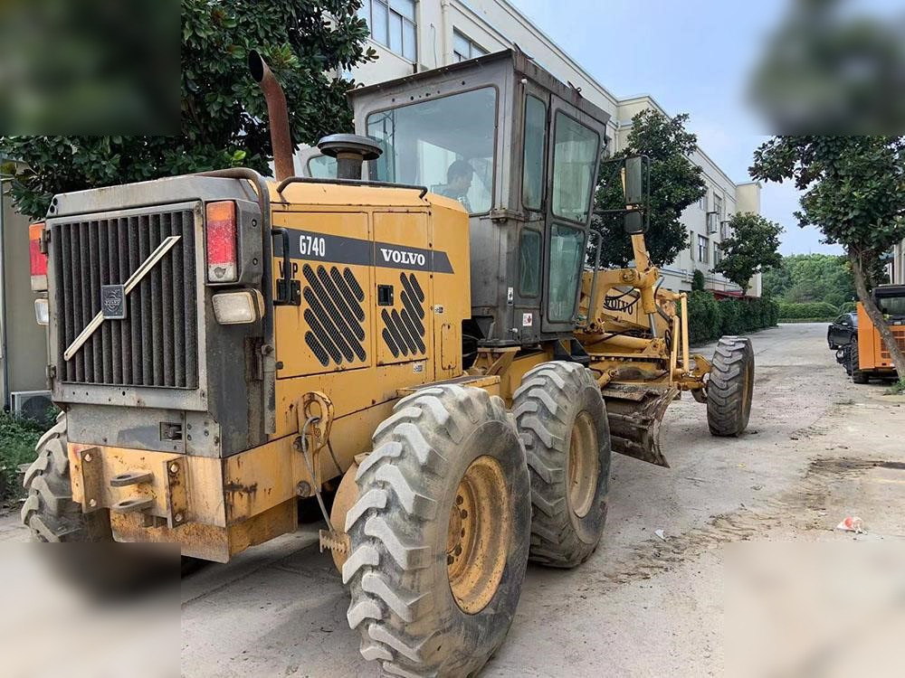 VOLVO G740 VHP - Gréder: 4 kép. VOLVO G740 VHP - Gréder: 4 kép.