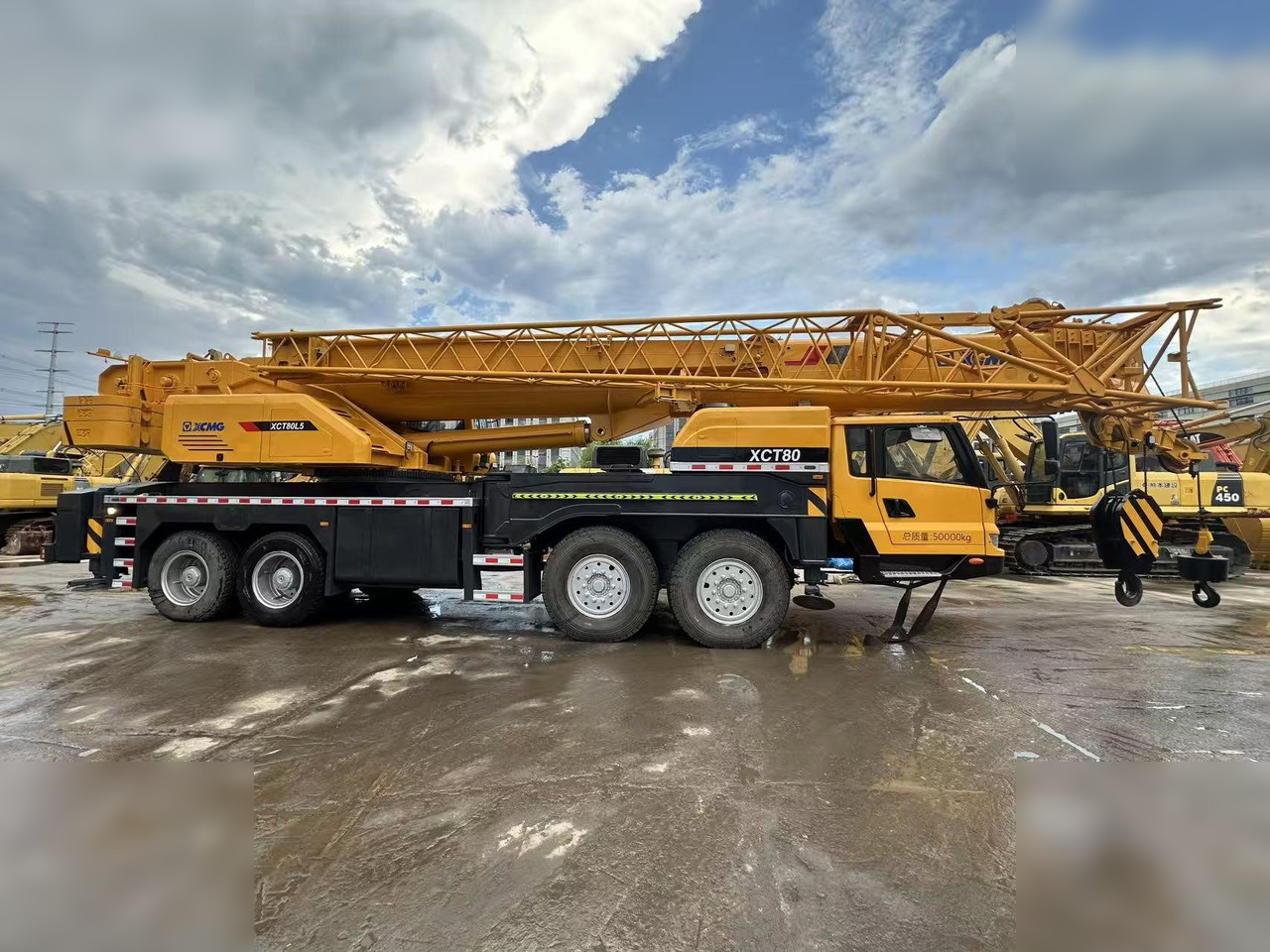 XCMG XCT80L5 - Terepjáró autódaru: 2 kép. XCMG XCT80L5 - Terepjáró autódaru: 2 kép.