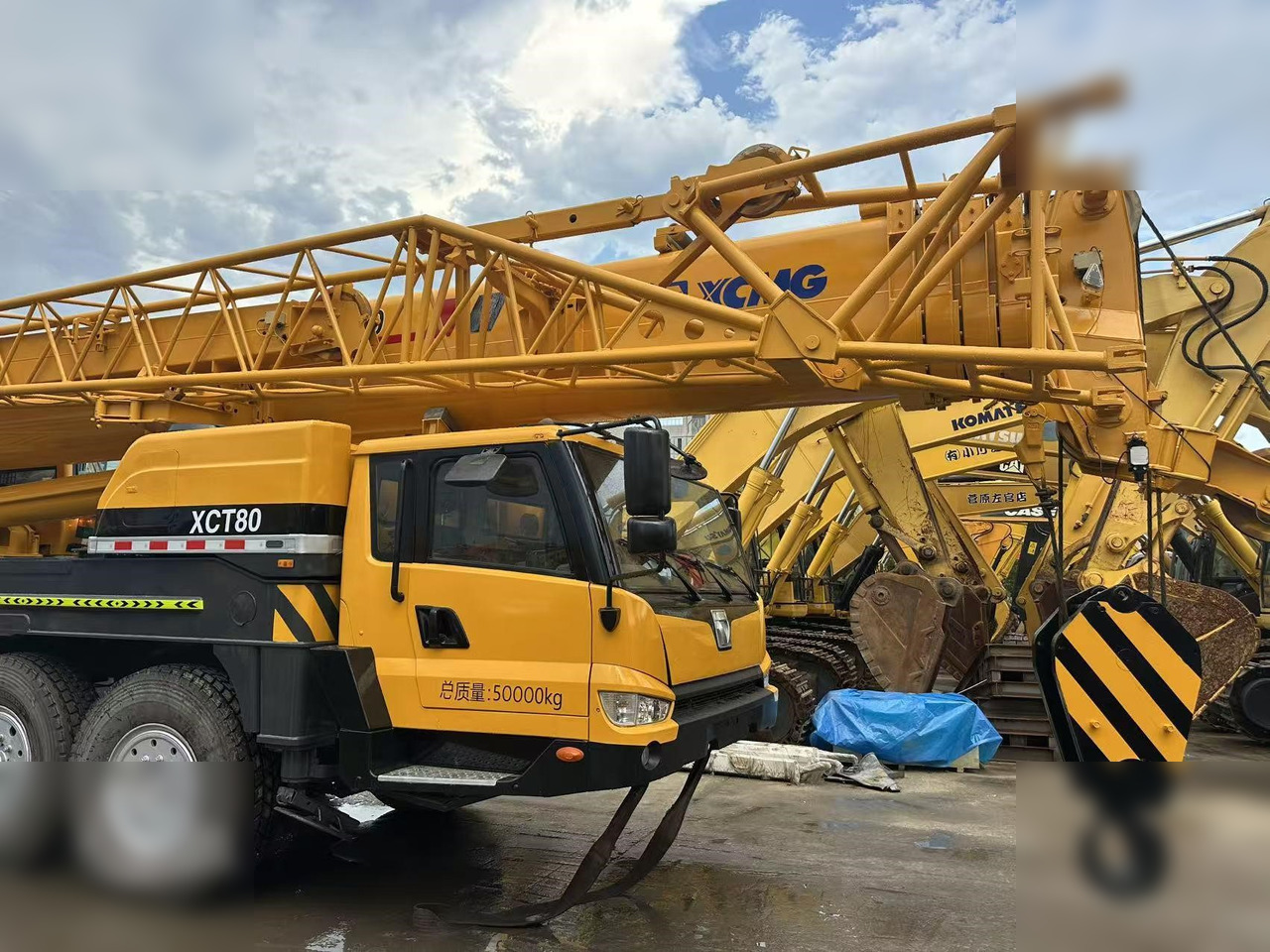 XCMG XCT80L5 - Terepjáró autódaru: 5 kép. XCMG XCT80L5 - Terepjáró autódaru: 5 kép.