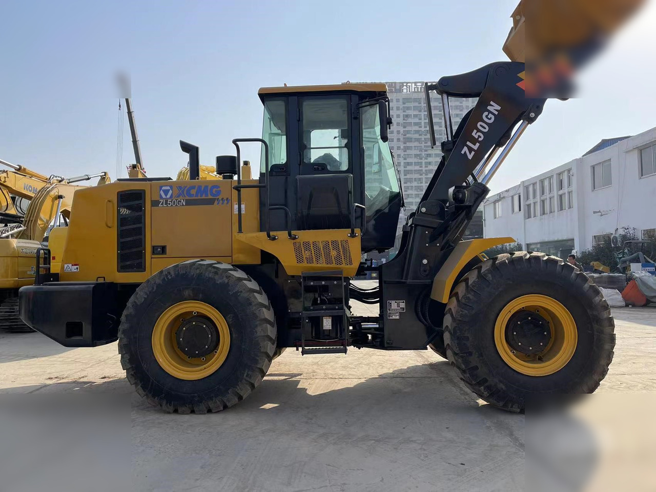 XCMG ZL50GN - Gumikerekes homlokrakodó: 1 kép. XCMG ZL50GN - Gumikerekes homlokrakodó: 1 kép.