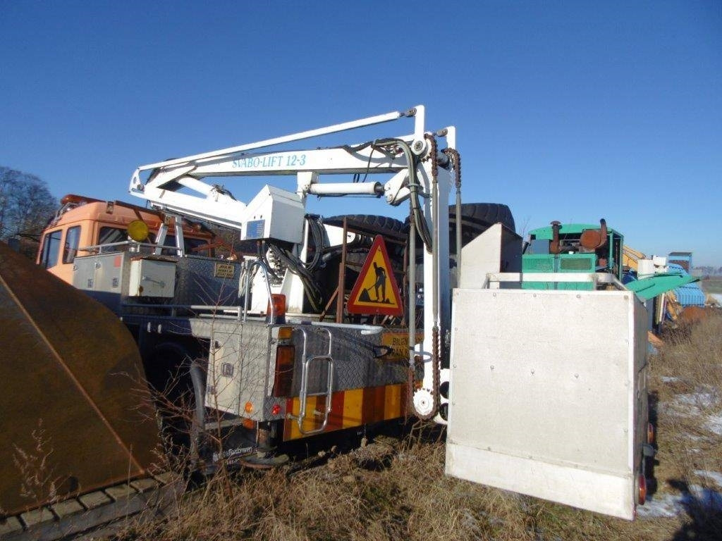 Skylift MB Crusher 1117 - Emelőkosaras utánfutó: 1 kép. Skylift MB Crusher 1117 - Emelőkosaras utánfutó: 1 kép.