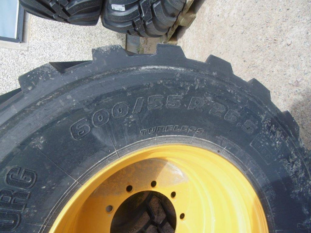 Trelleborg Twin 4 st fabriksnya 600-55/26,5 - Gumiabroncs - Építőipari gépek: 3 kép. Trelleborg Twin 4 st fabriksnya 600-55/26,5 - Gumiabroncs - Építőipari gépek: 3 kép.