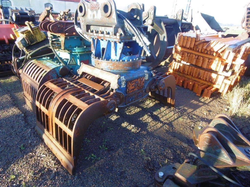 VTN 1520 - Polip kanál - Építőipari gépek: 2 kép. VTN 1520 - Polip kanál - Építőipari gépek: 2 kép.