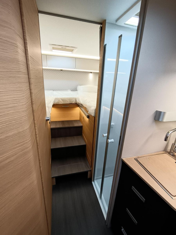 Félintegrált lakóautó Adria Matrix 60Y 670 SL 4,4t*JUBILEE*MARKISE*LED*NAVI*: 14 kép. Félintegrált lakóautó Adria Matrix 60Y 670 SL 4,4t*JUBILEE*MARKISE*LED*NAVI*: 14 kép.