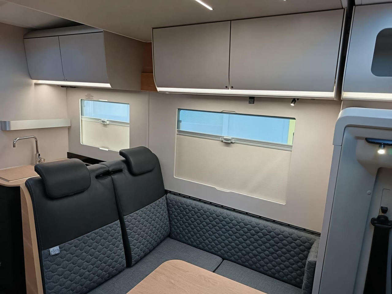 Félintegrált lakóautó Adria Matrix 60Y 670 SL 4,4t*JUBILEE*MARKISE*LED*NAVI*: 11 kép. Félintegrált lakóautó Adria Matrix 60Y 670 SL 4,4t*JUBILEE*MARKISE*LED*NAVI*: 11 kép.