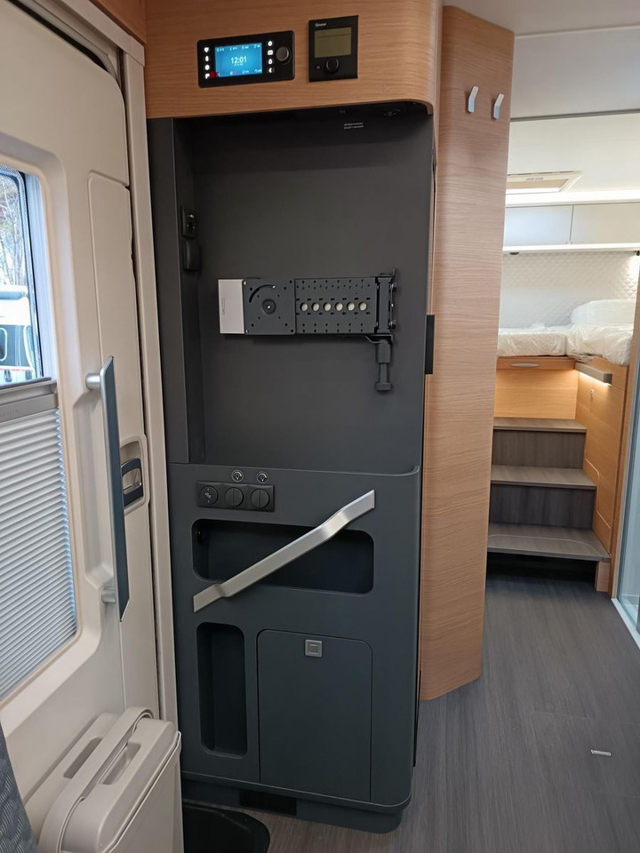 Félintegrált lakóautó Adria Matrix 60Y 670 SL 4,4t*JUBILEE*MARKISE*LED*NAVI*: 10 kép. Félintegrált lakóautó Adria Matrix 60Y 670 SL 4,4t*JUBILEE*MARKISE*LED*NAVI*: 10 kép.