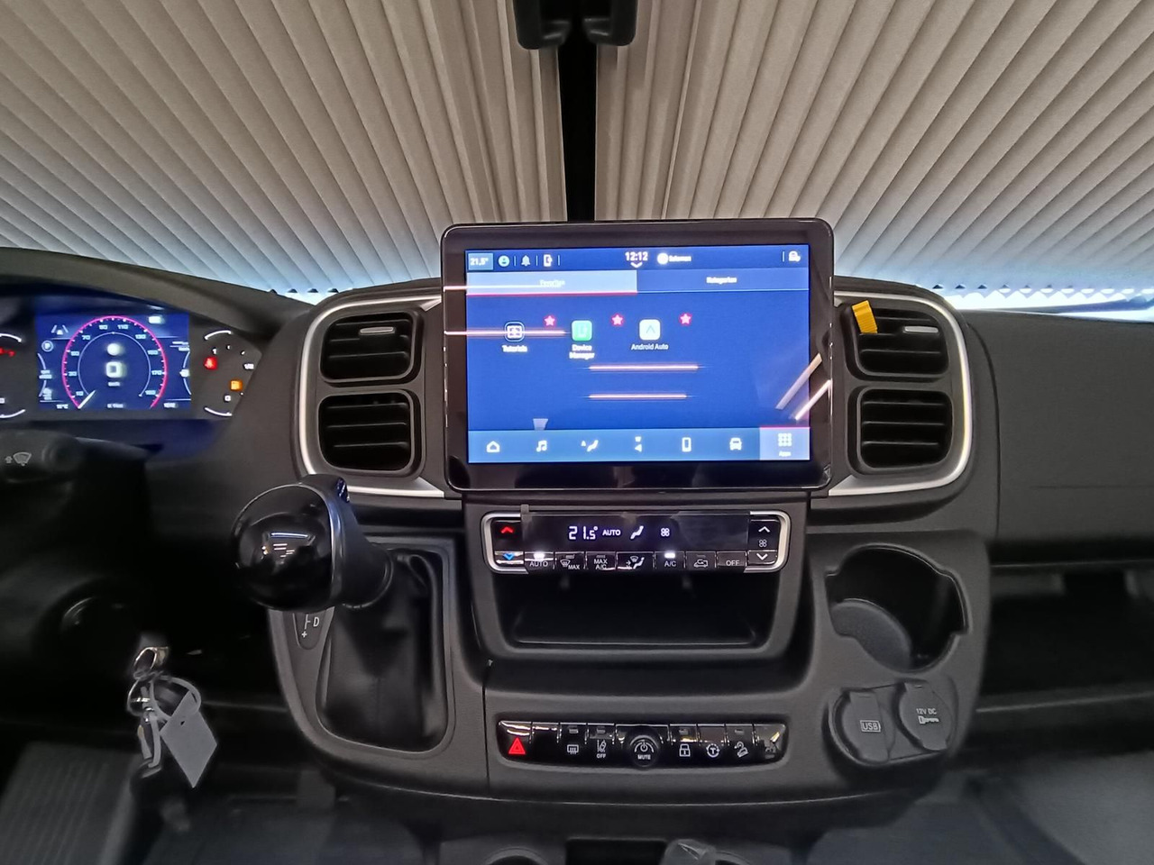 Félintegrált lakóautó Adria Matrix 60Y 670 SL 4,4t*JUBILEE*MARKISE*LED*NAVI*: 25 kép. Félintegrált lakóautó Adria Matrix 60Y 670 SL 4,4t*JUBILEE*MARKISE*LED*NAVI*: 25 kép.