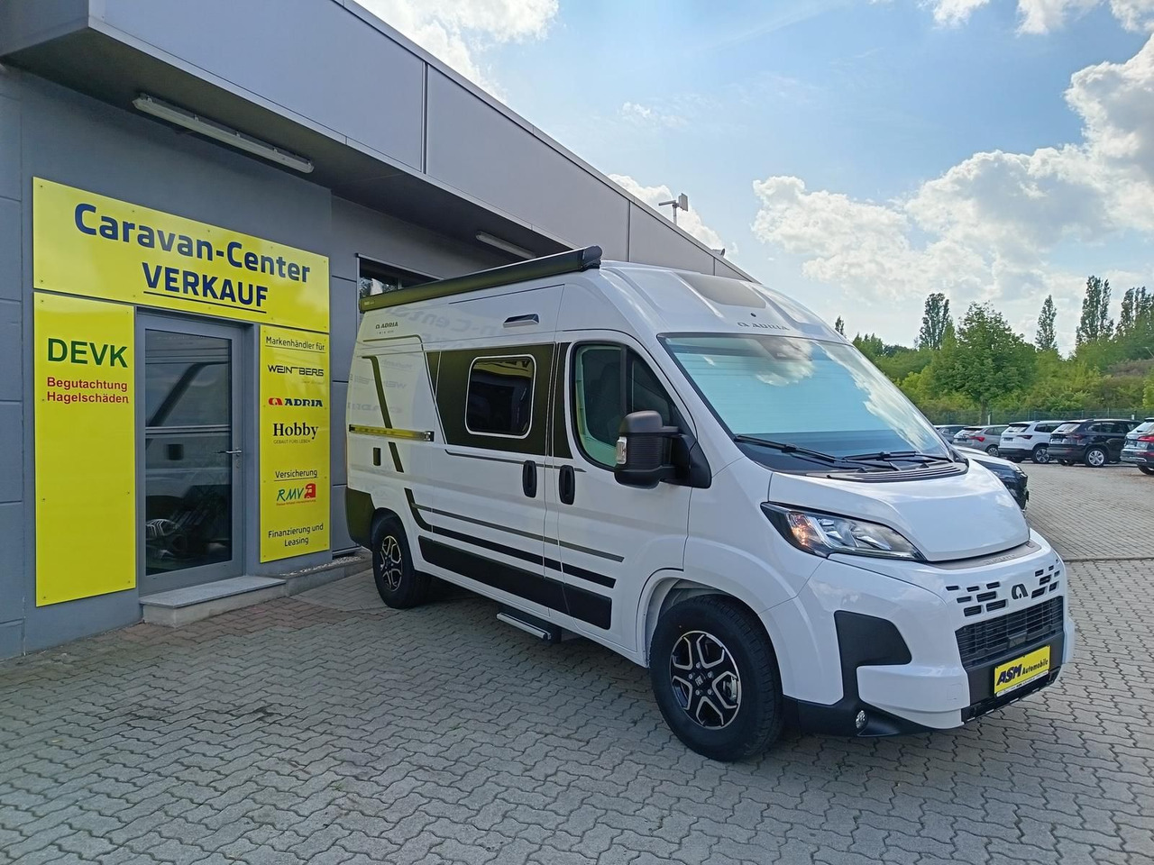Adria Twin ALL-IN 540 SP*AUTOMATIK*SAFETY*STYLE*SOFORT - Kempingautó: 2 kép. Adria Twin ALL-IN 540 SP*AUTOMATIK*SAFETY*STYLE*SOFORT - Kempingautó: 2 kép.