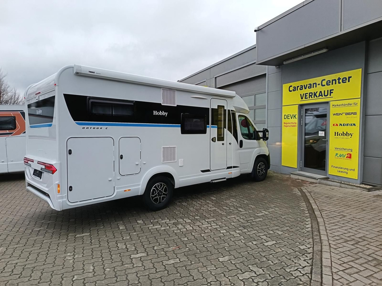 Hobby Ontour C680 GE*AUTOMATIK*LITHIUM*MARKISE*SOFORT* - Félintegrált lakóautó: 5 kép. Hobby Ontour C680 GE*AUTOMATIK*LITHIUM*MARKISE*SOFORT* - Félintegrált lakóautó: 5 kép.