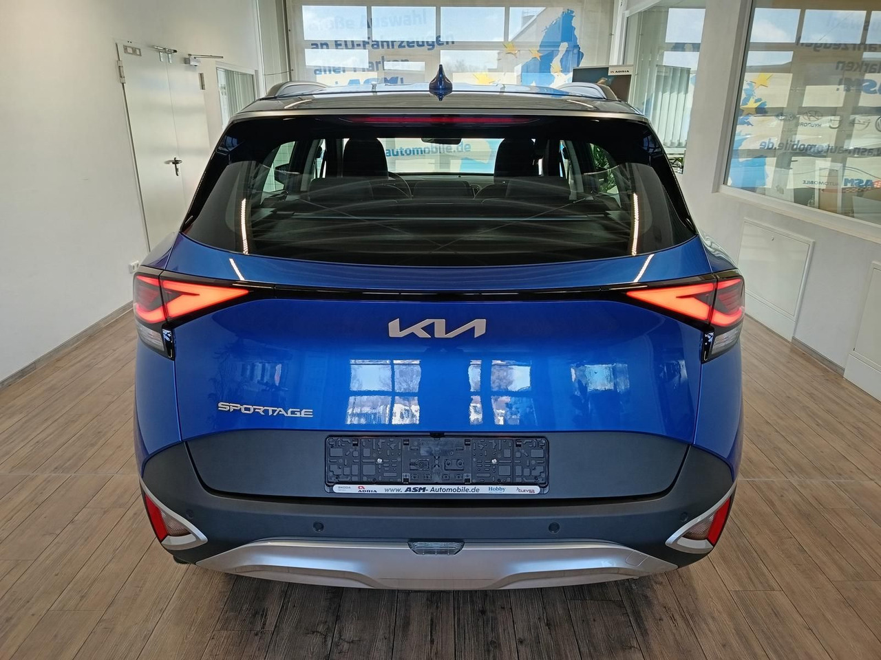 Kia Sportage 1.6 T-GDI DCT Vision*NAVI*LED*R-KAM*DAB - Terepjáró/ SUV: 5 kép. Kia Sportage 1.6 T-GDI DCT Vision*NAVI*LED*R-KAM*DAB - Terepjáró/ SUV: 5 kép.