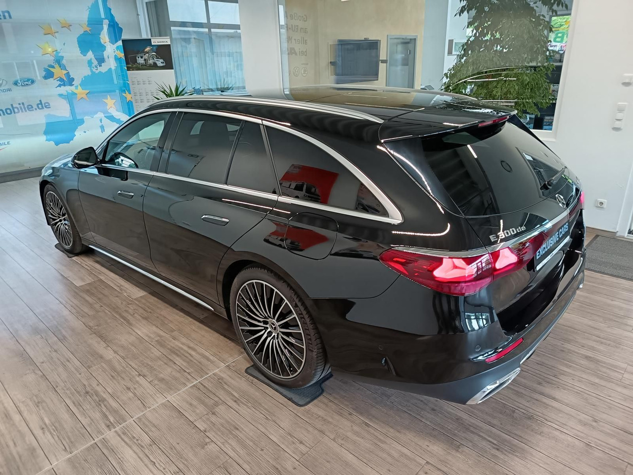 Mercedes-Benz E 300 T de 4M*AMG LINE ADVANCED PLUS*AHK*360°* - Kombi: 5 kép. Mercedes-Benz E 300 T de 4M*AMG LINE ADVANCED PLUS*AHK*360°* - Kombi: 5 kép.