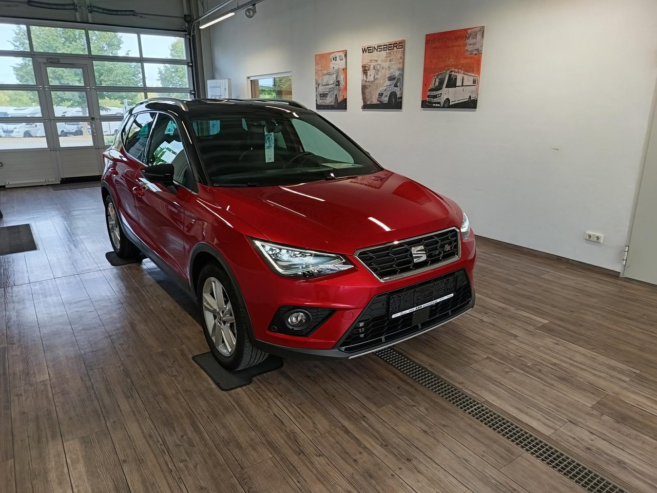 Seat Arona 1,5TSI FR*AHK*NAVI*ACC*LED*BEATS*R-KAM*DAB - Terepjáró/ SUV: 3 kép. Seat Arona 1,5TSI FR*AHK*NAVI*ACC*LED*BEATS*R-KAM*DAB - Terepjáró/ SUV: 3 kép.