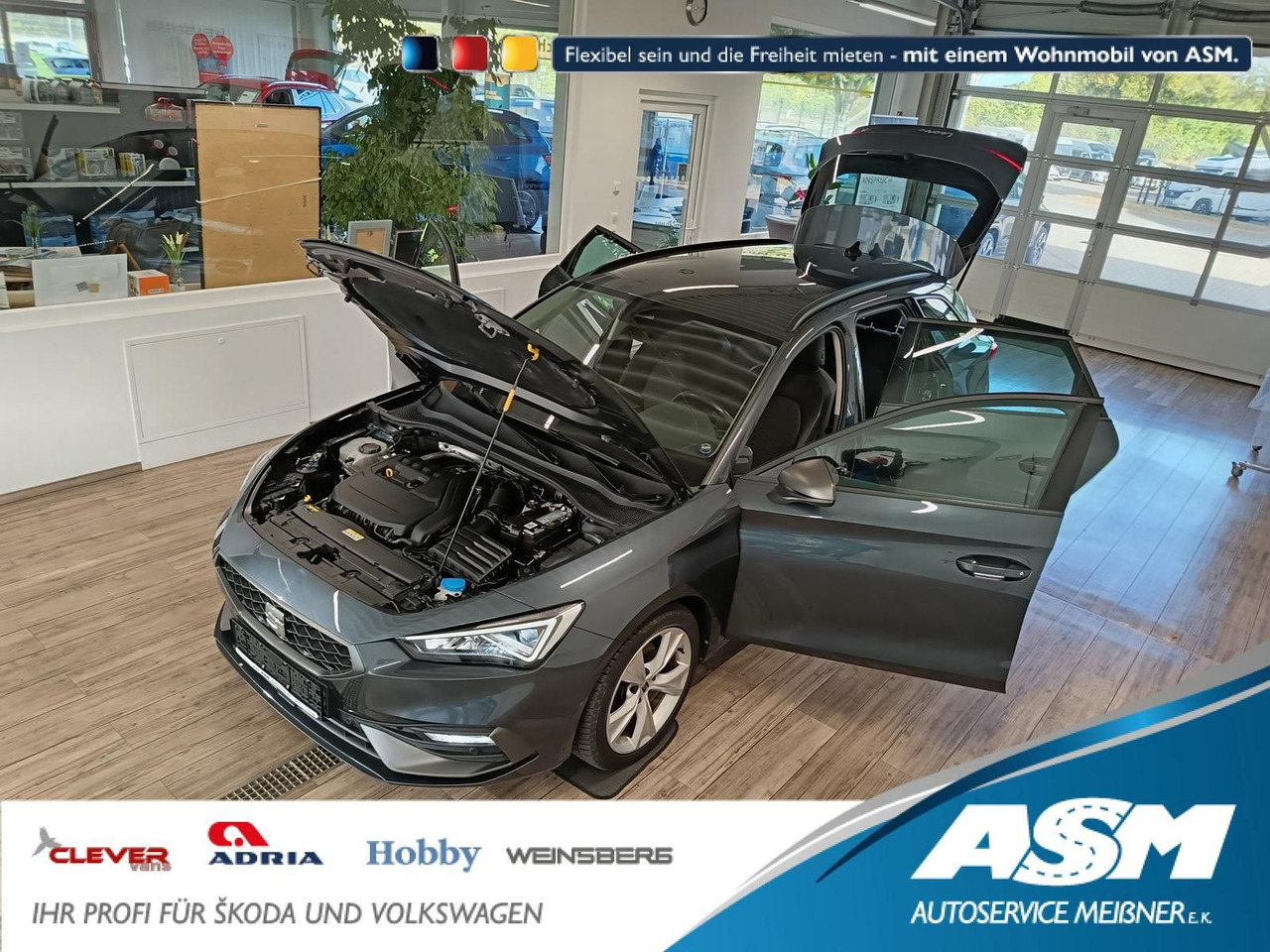 Seat Leon Sportstourer 1,5TSI FR*NAVI*LED*SOUND*R-KAM - Kombi: 1 kép. Seat Leon Sportstourer 1,5TSI FR*NAVI*LED*SOUND*R-KAM - Kombi: 1 kép.