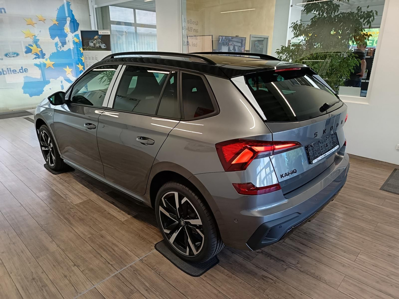 Skoda Kamiq Monte Carlo 1.5 TSI DSG*5J.GARANTIE*PANO* - Terepjáró/ SUV: 4 kép. Skoda Kamiq Monte Carlo 1.5 TSI DSG*5J.GARANTIE*PANO* - Terepjáró/ SUV: 4 kép.