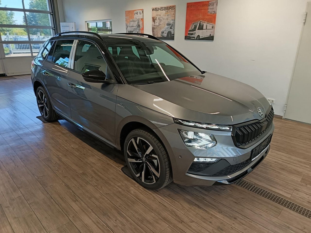 Skoda Kamiq Monte Carlo 1,5 TSI DSG*AHK*PANO*LED*ACC* - Terepjáró/ SUV: 3 kép. Skoda Kamiq Monte Carlo 1,5 TSI DSG*AHK*PANO*LED*ACC* - Terepjáró/ SUV: 3 kép.