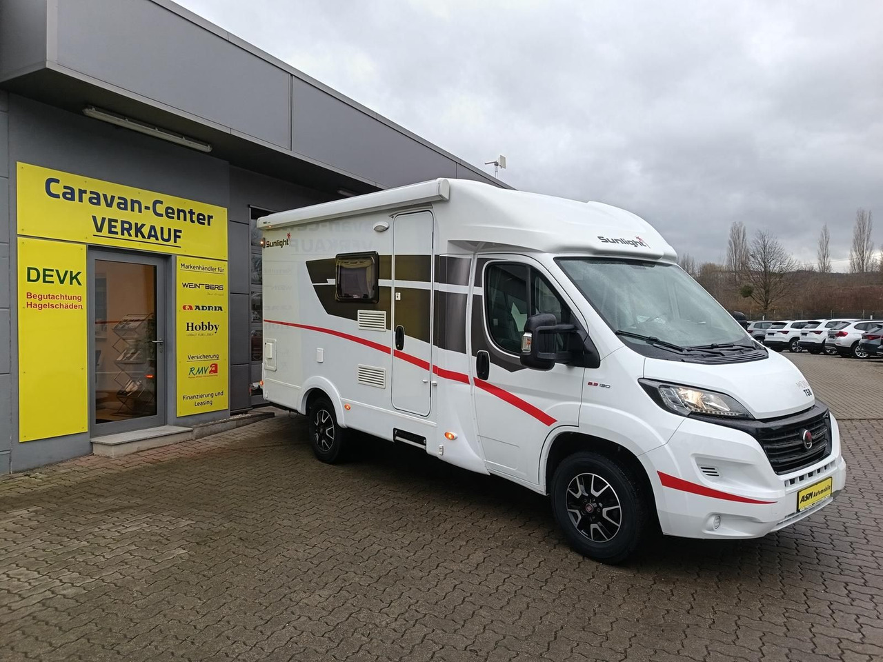 Sunlight T 58*MARKISE*SOLAR*SAT*TV*ROLLER TRÄGER - Félintegrált lakóautó: 2 kép. Sunlight T 58*MARKISE*SOLAR*SAT*TV*ROLLER TRÄGER - Félintegrált lakóautó: 2 kép.