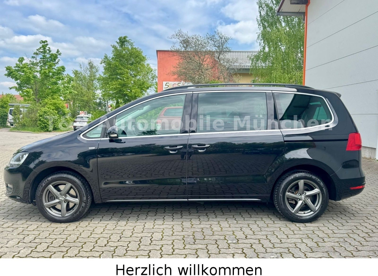 Volkswagen Sharan Match BMT*6-Si*Leder*Navi*Kamera*44.000km - Kisbusz: 1 kép. Volkswagen Sharan Match BMT*6-Si*Leder*Navi*Kamera*44.000km - Kisbusz: 1 kép.