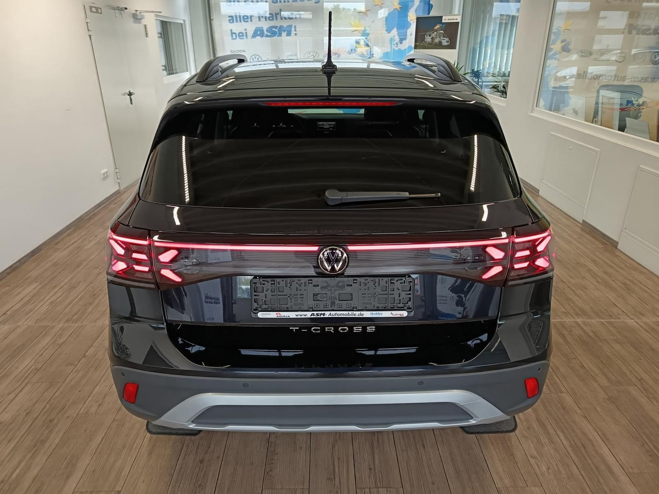 Volkswagen T-Cross Life 1.5 TSI DSG*AHK*MATRIX LED*ACC*SHZ* - Terepjáró/ SUV: 5 kép. Volkswagen T-Cross Life 1.5 TSI DSG*AHK*MATRIX LED*ACC*SHZ* - Terepjáró/ SUV: 5 kép.