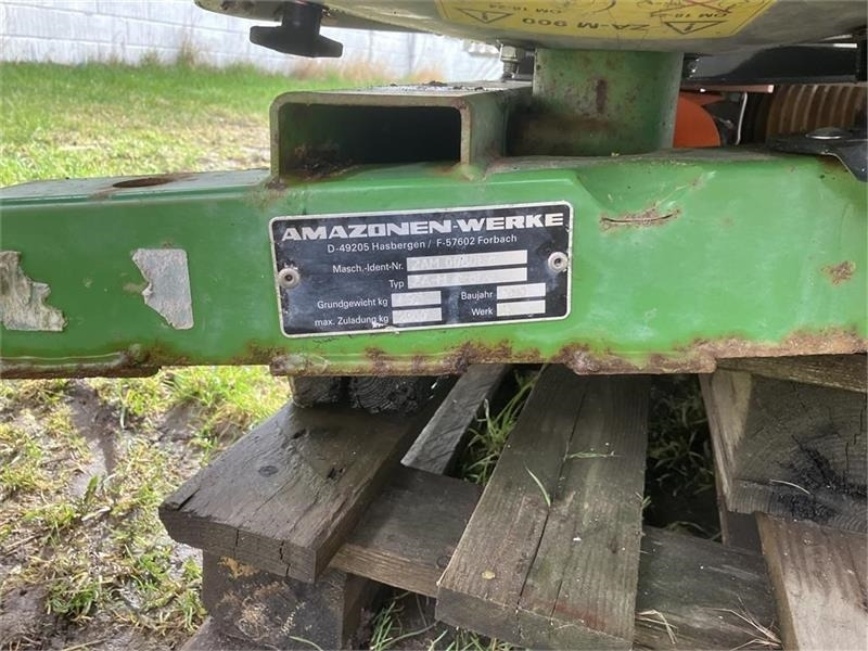 Amazone ZA-M 2501 Profis - Szervestrágyaszóró: 4 kép. Amazone ZA-M 2501 Profis - Szervestrágyaszóró: 4 kép.
