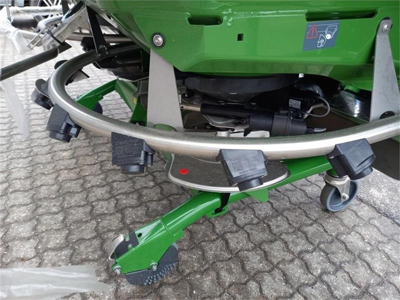 Amazone ZA-TS 4200 Hydro med Argus og WindControl - Műtrágyaszóró: 5 kép. Amazone ZA-TS 4200 Hydro med Argus og WindControl - Műtrágyaszóró: 5 kép.