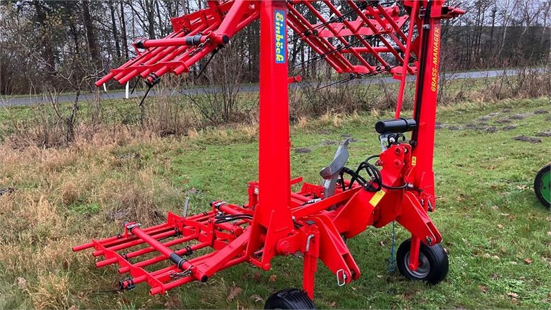 Einböck Grass-Manager 600 SR Halmstrigle - Borona: 2 kép. Einböck Grass-Manager 600 SR Halmstrigle - Borona: 2 kép.