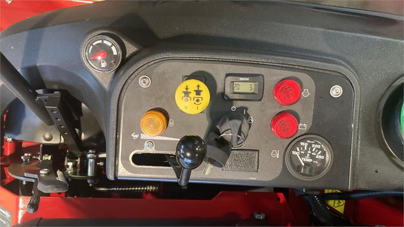 Ferris ZT2600 IS Stage V - Diesel - 155 cm - Kerti fűkasza: 3 kép. Ferris ZT2600 IS Stage V - Diesel - 155 cm - Kerti fűkasza: 3 kép.