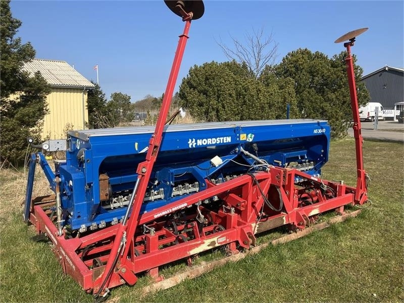 He-Va Doublet COMBI-SEEDER VB 4M - Kombinált vetőgép: 1 kép. He-Va Doublet COMBI-SEEDER VB 4M - Kombinált vetőgép: 1 kép.