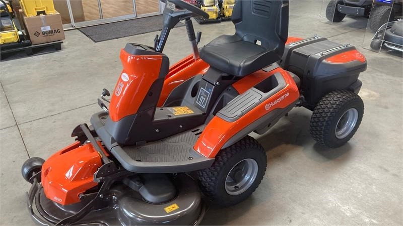 Husqvarna R200IX AWD Elektrisk - Kerti fűkasza: 2 kép. Husqvarna R200IX AWD Elektrisk - Kerti fűkasza: 2 kép.