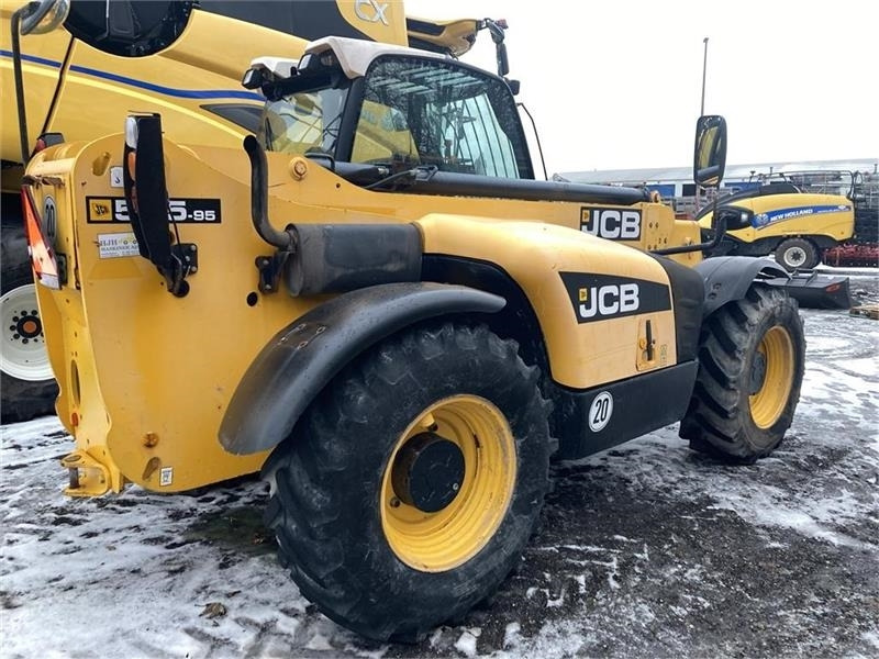 JCB 535-95 Agri - Teleszkópos rakodó: 3 kép. JCB 535-95 Agri - Teleszkópos rakodó: 3 kép.