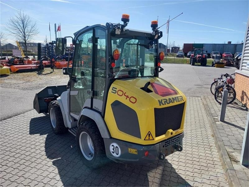 Kramer 5040 kun 367 timer - Derékcsuklós rakodó: 3 kép. Kramer 5040 kun 367 timer - Derékcsuklós rakodó: 3 kép.