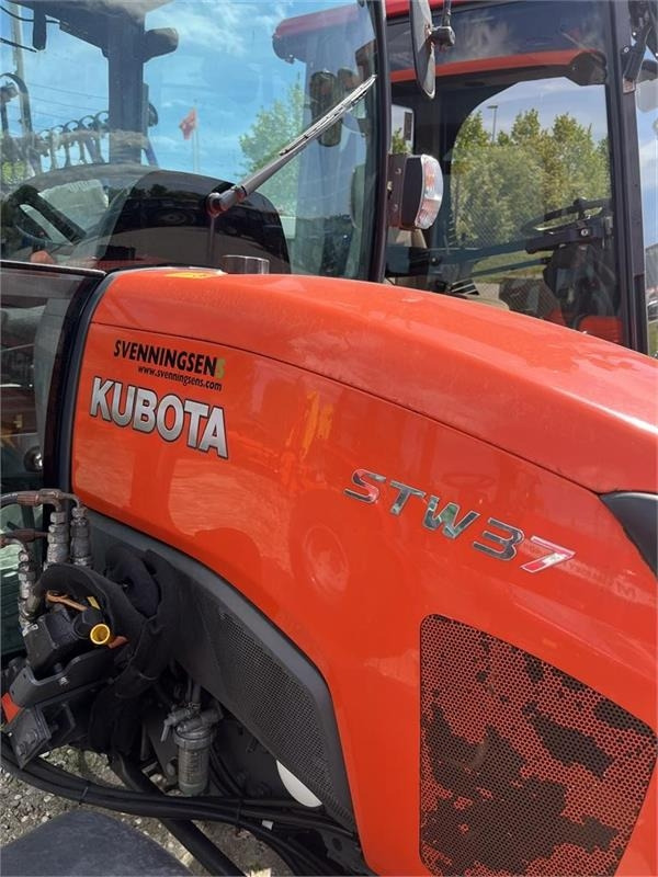 Kubota STW37 Kun 1145 timer  - Kommunális traktor: 5 kép. Kubota STW37 Kun 1145 timer  - Kommunális traktor: 5 kép.