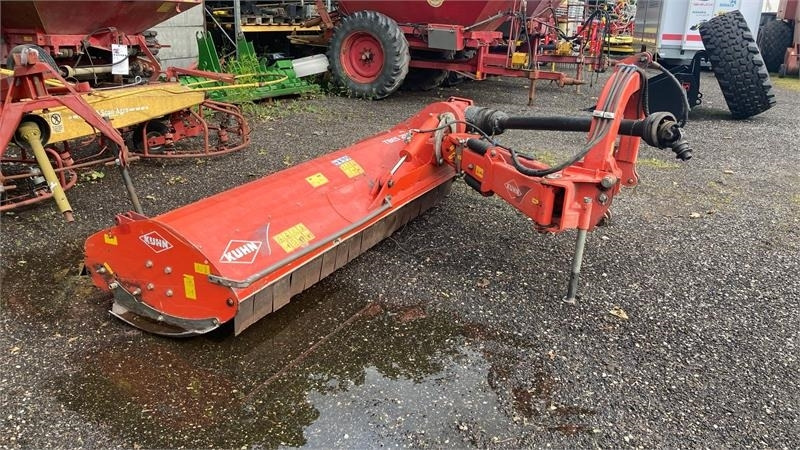 Kuhn TBES 250 Mulchmaskine - Fűkasza: 2 kép. Kuhn TBES 250 Mulchmaskine - Fűkasza: 2 kép.