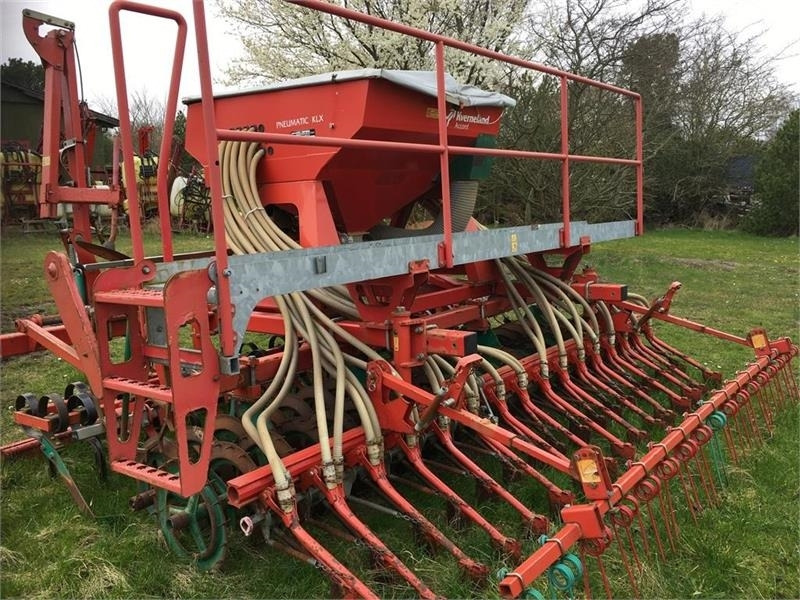 Kverneland KLX 4 meter - Kombinált vetőgép: 3 kép. Kverneland KLX 4 meter - Kombinált vetőgép: 3 kép.