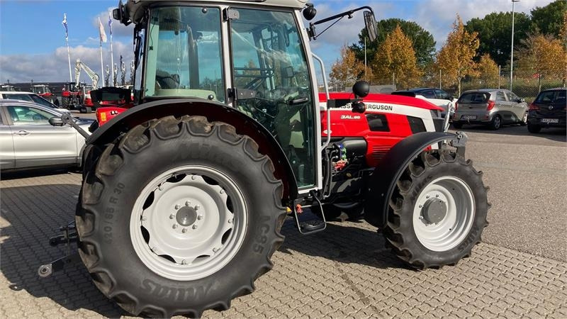 Massey Ferguson 3AL.95 Frontlift og PTO - Traktor: 5 kép. Massey Ferguson 3AL.95 Frontlift og PTO - Traktor: 5 kép.
