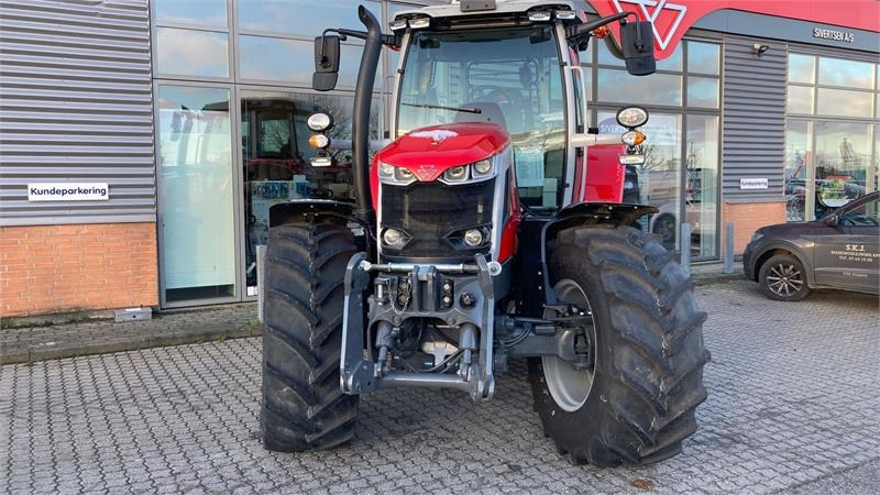 Massey Ferguson 6S.165 Dyna 6 Exclusive - Traktor: 3 kép. Massey Ferguson 6S.165 Dyna 6 Exclusive - Traktor: 3 kép.