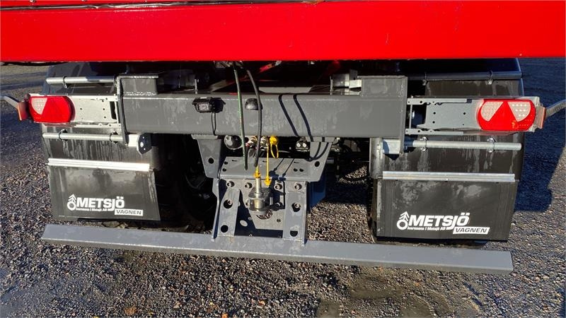 Mezőgazdasági billenőpótkocsi Metsjö MetaQ 60: 6 kép. Mezőgazdasági billenőpótkocsi Metsjö MetaQ 60: 6 kép.