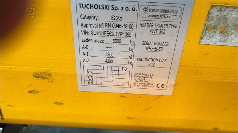 New Holland 4 hjulet skærebordsvogn - Adapter szállító kocsi: 3 kép. New Holland 4 hjulet skærebordsvogn - Adapter szállító kocsi: 3 kép.