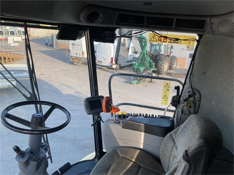 Kombájn New Holland CR 980: 9 kép. Kombájn New Holland CR 980: 9 kép.