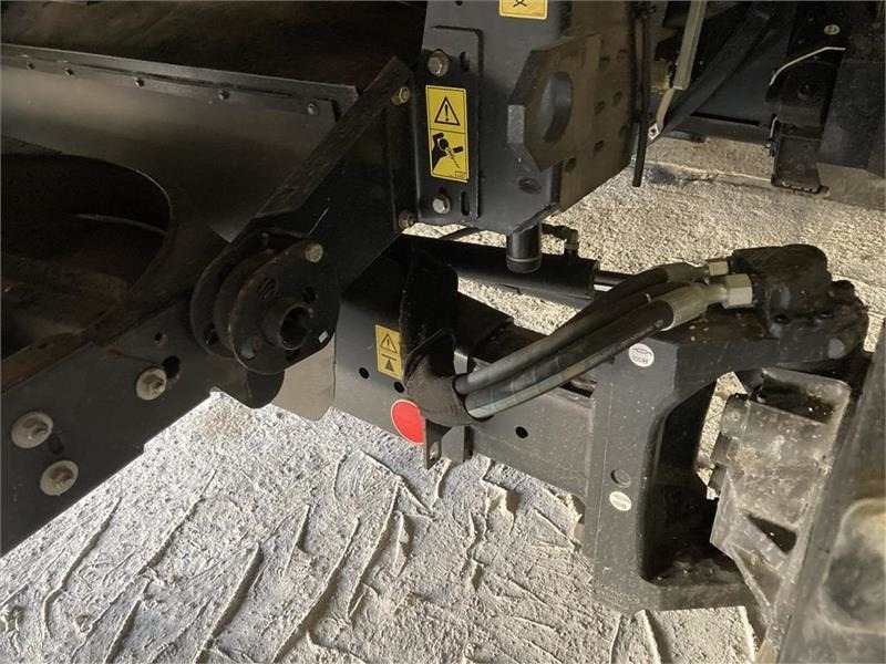 New Holland CR9090 35 fod VF bord og 4wd mm. - Kombájn: 5 kép. New Holland CR9090 35 fod VF bord og 4wd mm. - Kombájn: 5 kép.