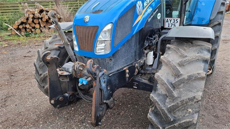New Holland T5.115 EC - Traktor: 5 kép. New Holland T5.115 EC - Traktor: 5 kép.