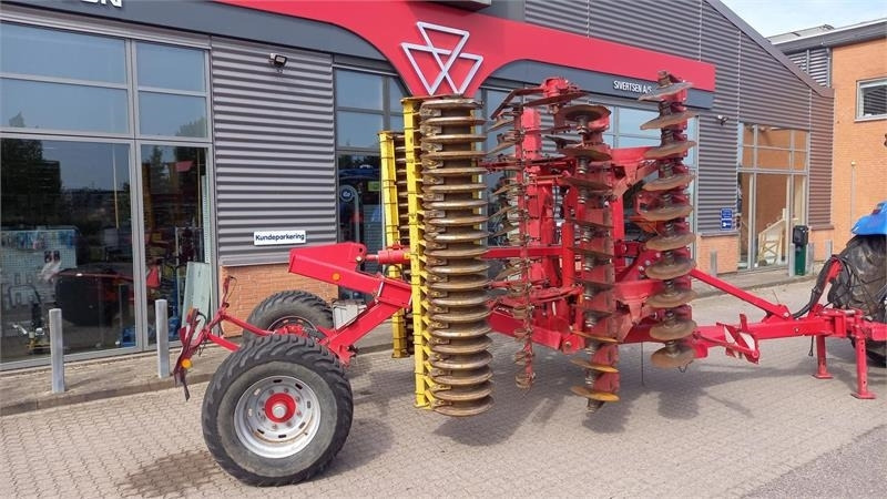 Pöttinger Terradisc 5000 T - Tárcsás borona: 2 kép. Pöttinger Terradisc 5000 T - Tárcsás borona: 2 kép.