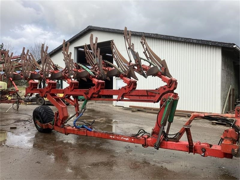 Scan-Agro 6 f. Risteplov - Eke: 4 kép. Scan-Agro 6 f. Risteplov - Eke: 4 kép.