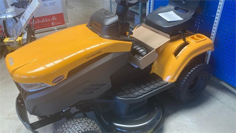 Stiga Tornado 5108 - Kommunális traktor: 1 kép. Stiga Tornado 5108 - Kommunális traktor: 1 kép.