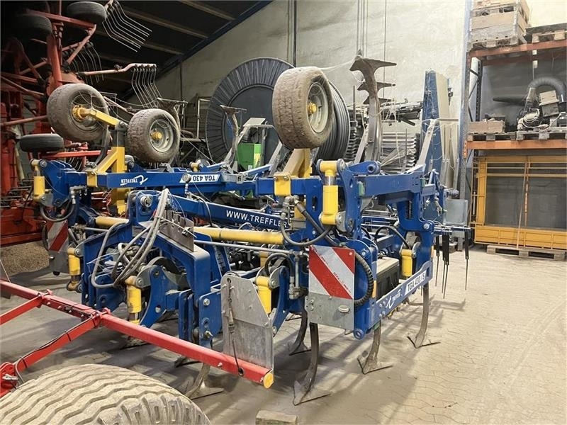 Treffler TGA 430 S - Borona: 1 kép. Treffler TGA 430 S - Borona: 1 kép.