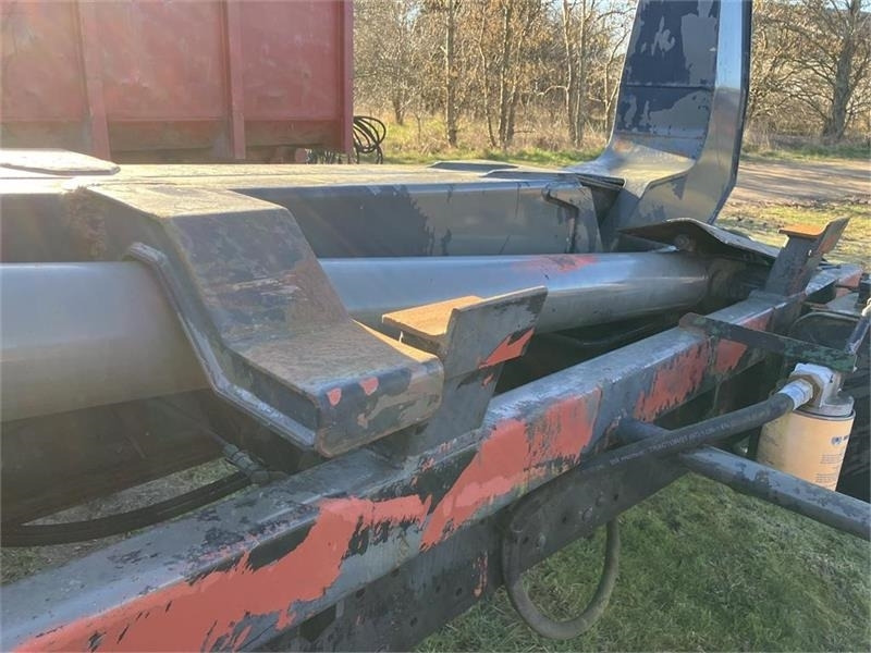 Ukurant Kroghejsvogn med bremser - Multiliftes/ Konténerszállító pótkocsi: 3 kép. Ukurant Kroghejsvogn med bremser - Multiliftes/ Konténerszállító pótkocsi: 3 kép.