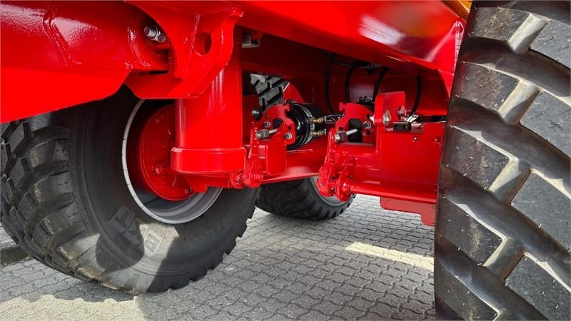 VGM Rocky Rockky XL - Pótkocsi billenőplatós: 4 kép. VGM Rocky Rockky XL - Pótkocsi billenőplatós: 4 kép.
