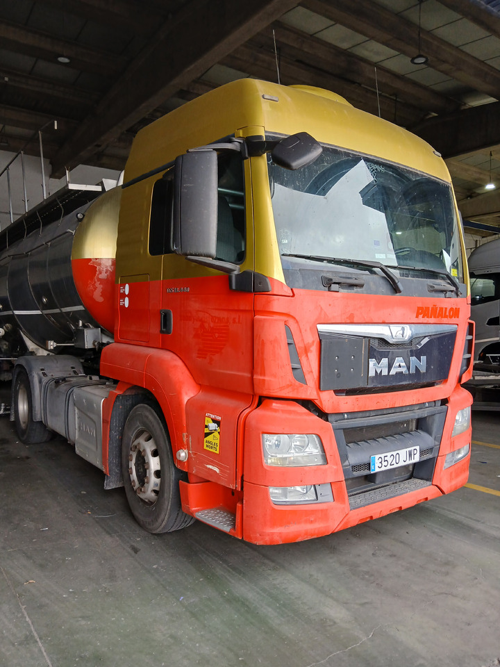 MAN TGS 18.440 - Nyergesvontató: 1 kép. MAN TGS 18.440 - Nyergesvontató: 1 kép.