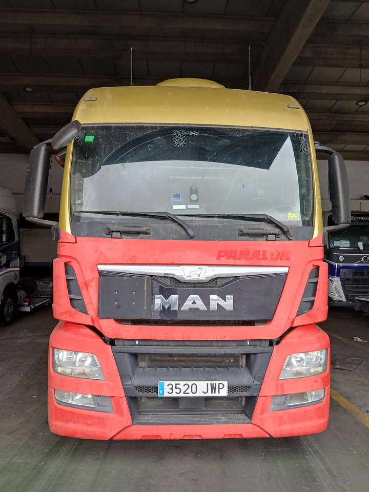 MAN TGS 18.440 - Nyergesvontató: 2 kép. MAN TGS 18.440 - Nyergesvontató: 2 kép.