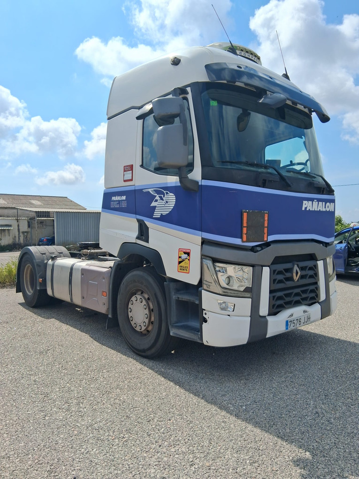 Renault T460T 4X2 E6 - Nyergesvontató: 3 kép. Renault T460T 4X2 E6 - Nyergesvontató: 3 kép.
